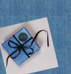 Jeans als Geschenk verpacken