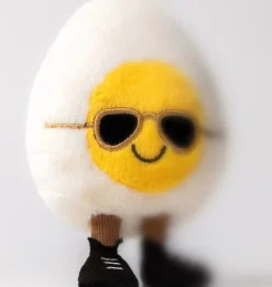 Jellycat Amüsantes gekochtes Ei, schick mit Sonnenbrille