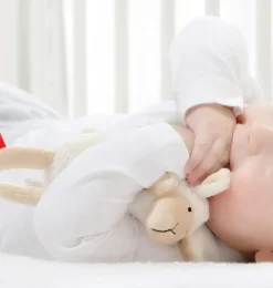 Sigikid Schaf Handvoll oder Plüsch Sweety 16 cm